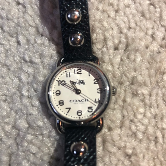 Coach Watch - Picture 2 of 3